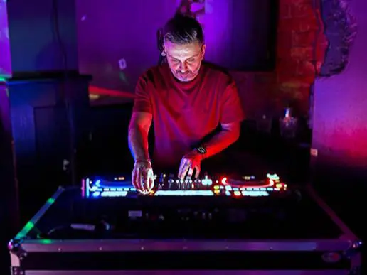دی جی رها  DJ raha